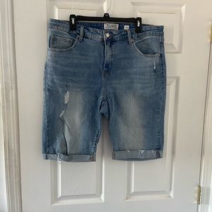 Lucky Brand Mid Rise Bermuda Jean Shorts